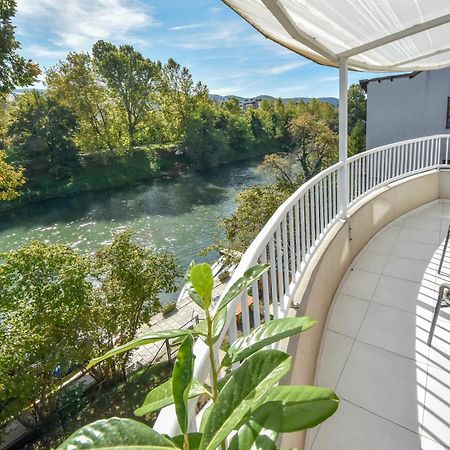 Apartment Riverfront Баня-Лука Экстерьер фото